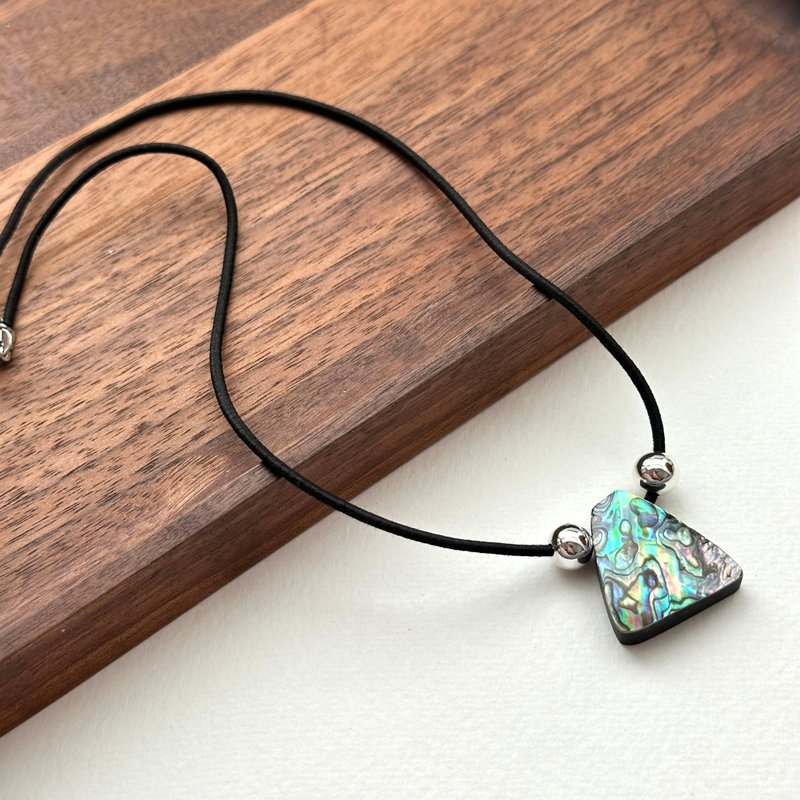 [Happiness Shell] Shell four-corner Silver plated necklace on the ocean and beach in summer to soothe the mind and remove distracting thoughts - Necklaces - Shell Multicolor