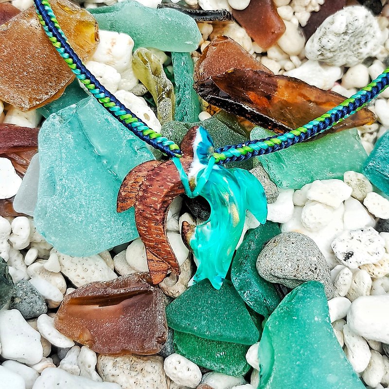 Green Island Handmade/Log Sea Turtle Necklace Pendant Bracelet Customization/Ocean Wave/Resin/ Wax Rope Gift - Necklaces - Resin Multicolor