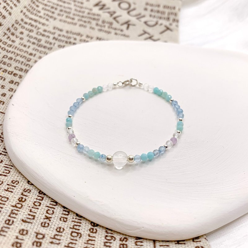 [Quietness is a superpower] Stone Aquamarine White Crystal Amethyst Crystal Bracelet - สร้อยข้อมือ - คริสตัล สีน้ำเงิน