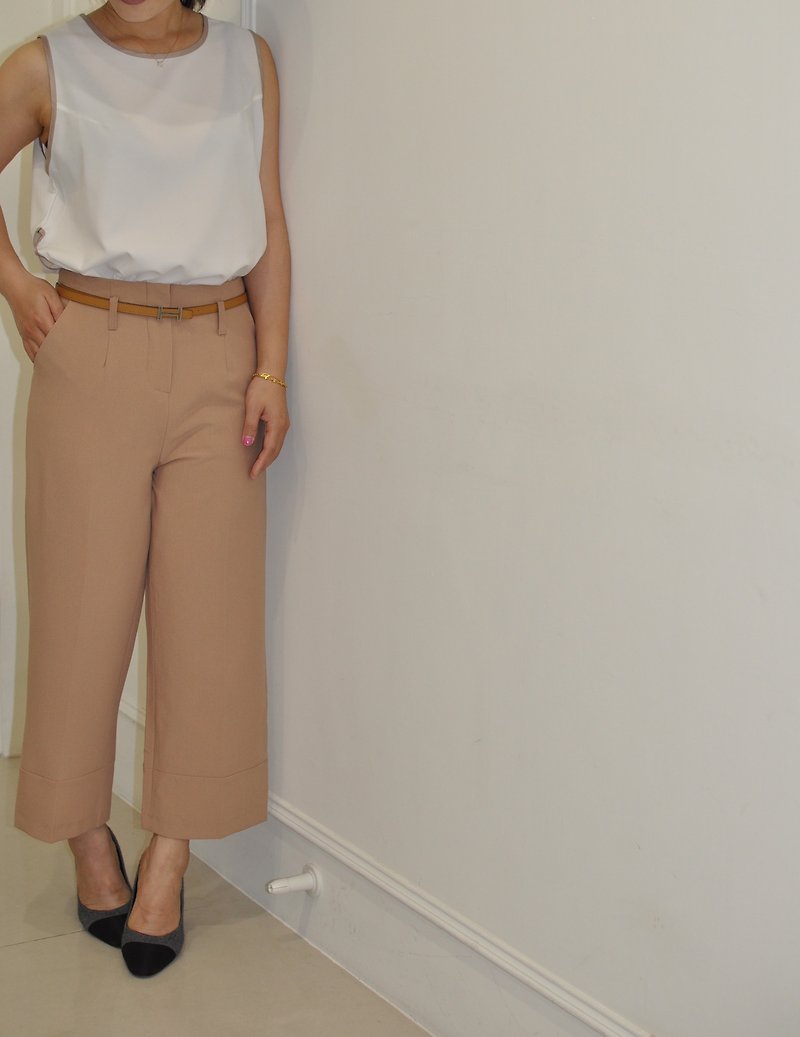Flat 135X Taiwanese designer Khaki gray cropped trousers stretch fabric - กางเกงขายาว - ผ้าฝ้าย/ผ้าลินิน สีกากี