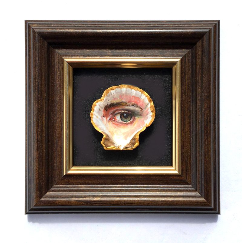 Original Painting on Shell Framed Lover's Eye Antique Artwork Small Dark - 壁貼/牆壁裝飾 - 其他材質 白色