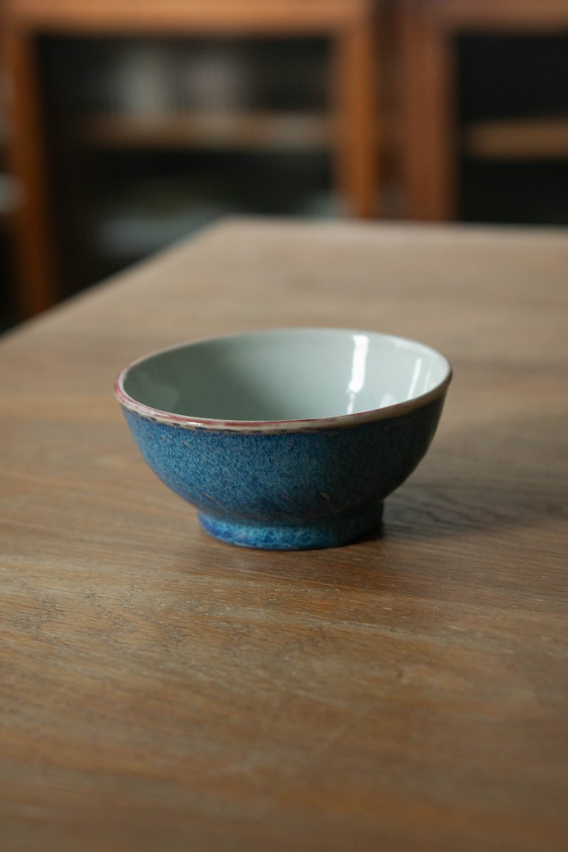 小さな青いボウル - 茶碗・ボウル - 磁器 ブルー