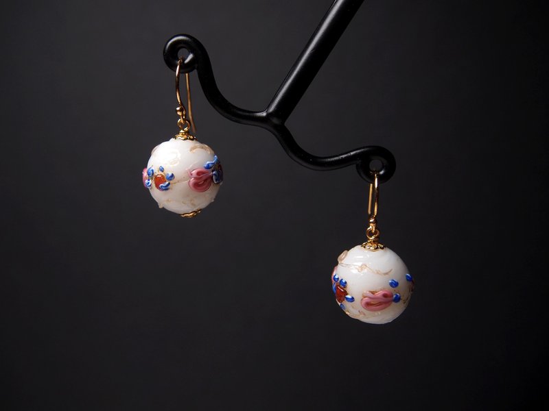 #GE0283 Murano Wedding Cake Glass Beads Earring - ต่างหู - แก้ว ขาว