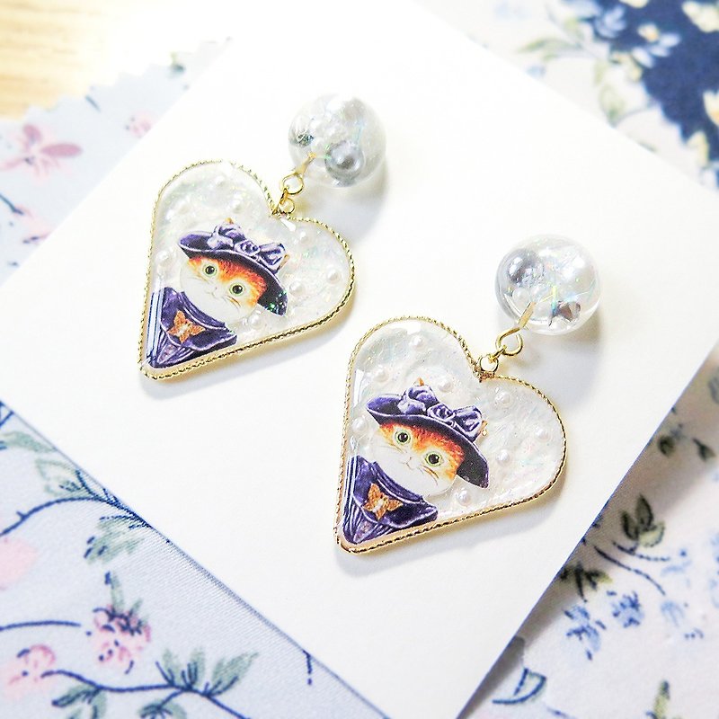 Aristocratic cat, Miss Mary, transparent earrings - Earrings & Clip-ons - Resin Transparent