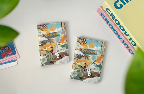 AMAZING STUDIO ​香港印藝及禮品專門店 【貓遊街角 - 魚樂無窮 】護照套丨 香港特色丨 Amazing Studio