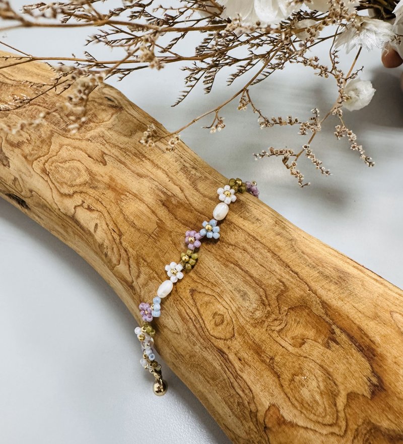 【Interwoven Floral Bracelet】Customizable Color | Colors or Mixed Materials - Bracelets - Other Materials Multicolor