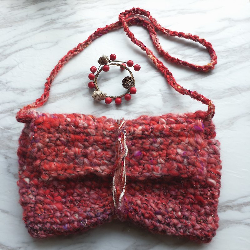 Red Sangzi Hand Twisted Textured Woven Shoulder Bag / Crossbody Bag / Handbag / Single Back Bag - กระเป๋าแมสเซนเจอร์ - ขนแกะ สีแดง