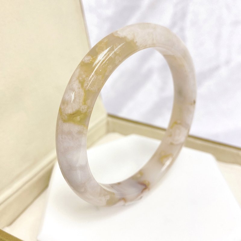 Edith & Jaz • Cherry Blossom Agate Bangle Ø55mm (A) - สร้อยข้อมือ - เครื่องเพชรพลอย ขาว