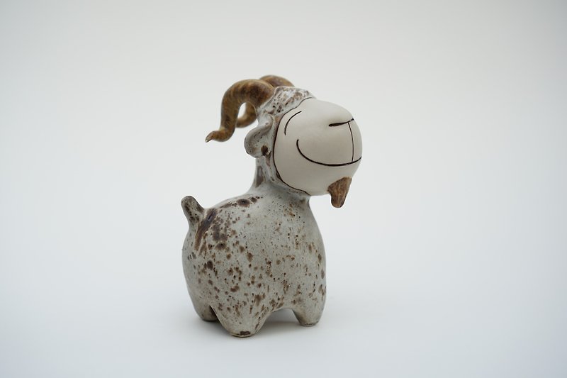 Ceramic Goat, handmade ceramics, Smiling Goat, Super Cute Goat, Ceramic  - 花瓶/花器 - 陶 咖啡色