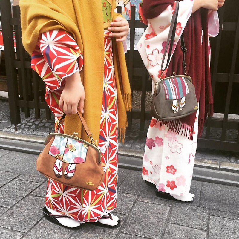 Colorful Kimono Women's 3way Bead Buckle Side Back/Clutch (Three Colors) - กระเป๋าแมสเซนเจอร์ - งานปัก หลากหลายสี
