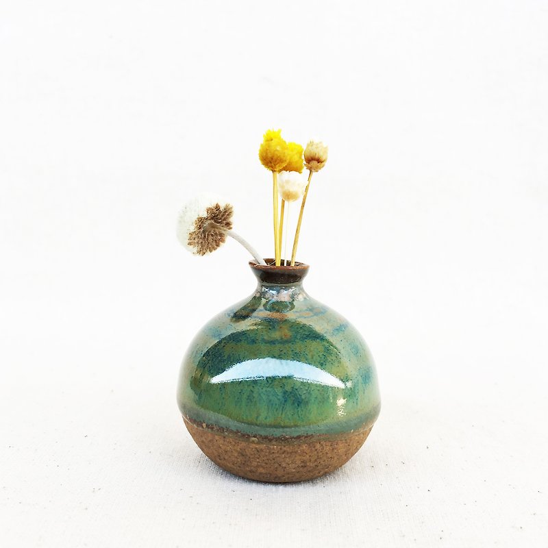Handmade Ceramic Mini Vase - Deep Ocean - ตกแต่งต้นไม้ - ดินเผา สีน้ำเงิน