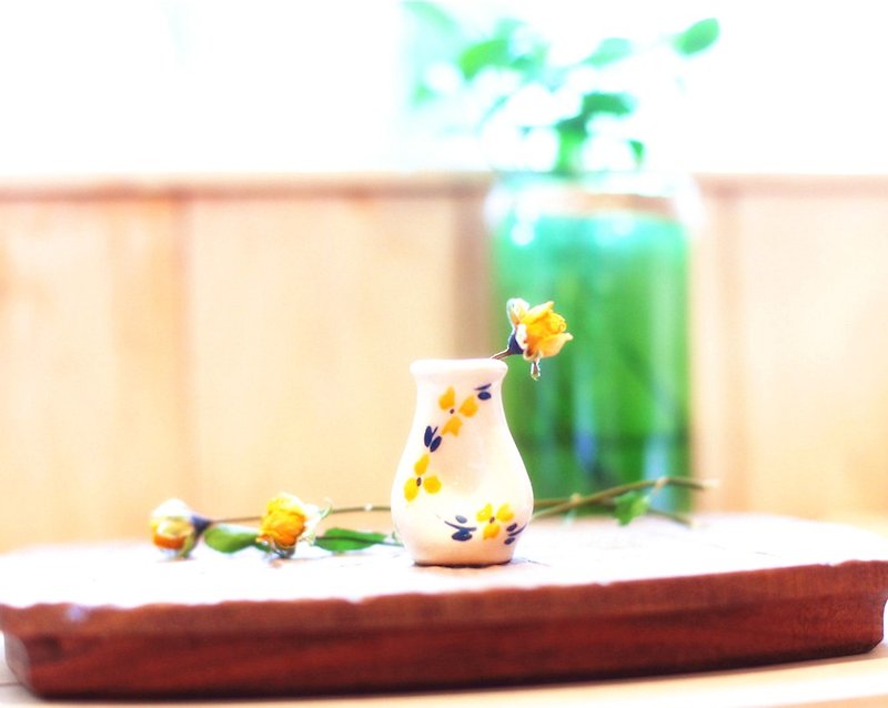 【好日戀物】德國vintage手繪陶瓷小花瓶 - 擺飾/家飾品 - 陶 黃色