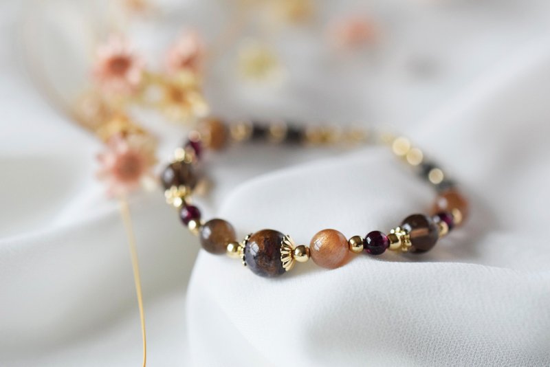 Kumquat。Black Sunstone Smoky Quartz Garnet Pietersite 14kgp Crystal Bracelet - Bracelets - Crystal Brown