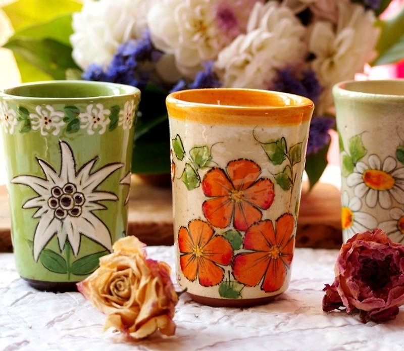 Hand painted ceramic cups - ถ้วย - เครื่องลายคราม สีส้ม