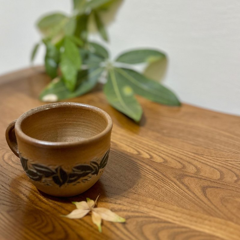 Handcrafted Ceramic Mugs - Mugs - Pottery Brown