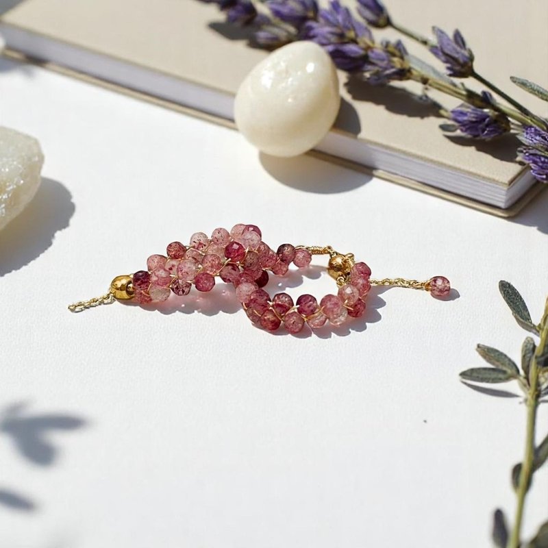 Stellar Orbit Ring – Strawberry Quartz × Peridot × Aquamarine × Green Strawberry - General Rings - Crystal Multicolor