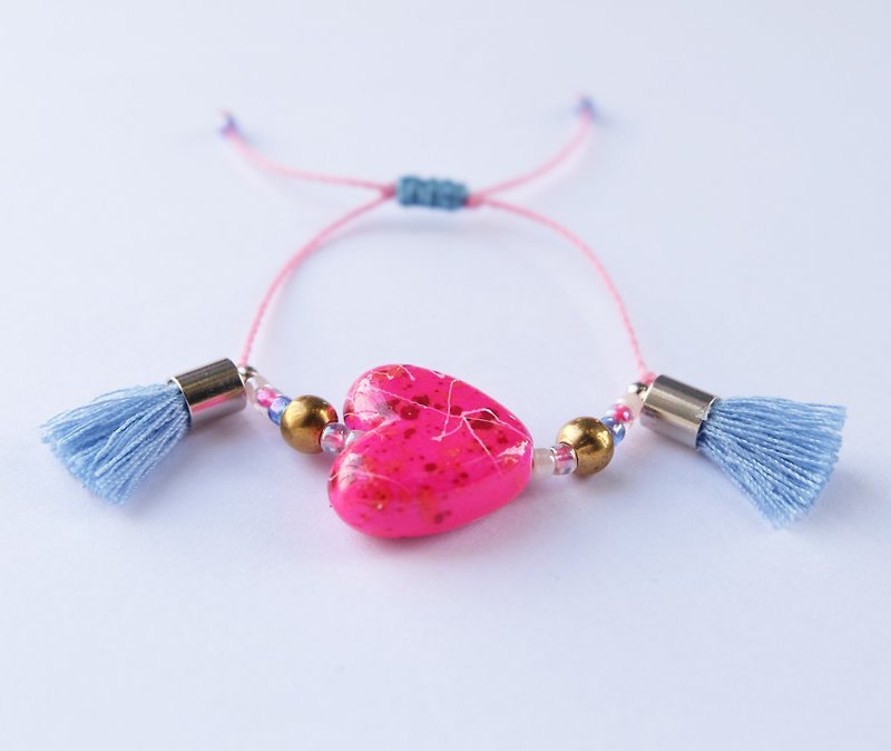 Hot pink hand-painted heart blue tassel string bracelet - สร้อยข้อมือ - วัสดุอื่นๆ สึชมพู