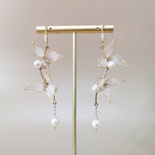 Hitoku 江雪 | 耳夾耳鈎 | 手作婚禮樹脂水晶花飾品