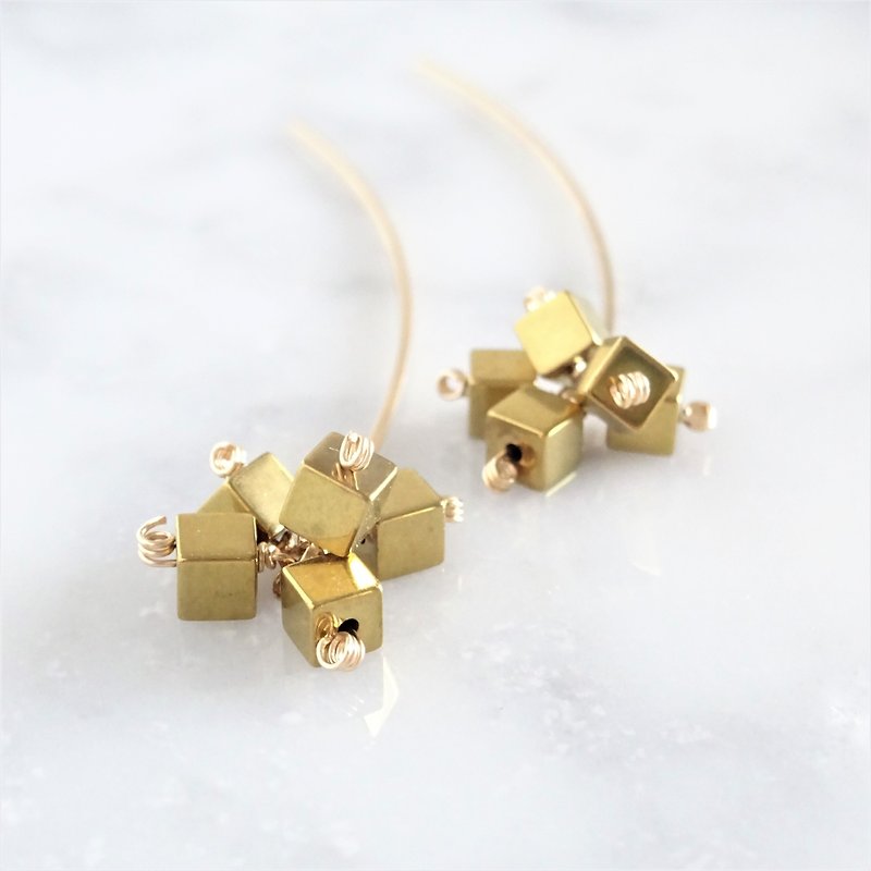 14kgf*Hematite arrow pierced earring / earring - Earrings & Clip-ons - Gemstone Gold