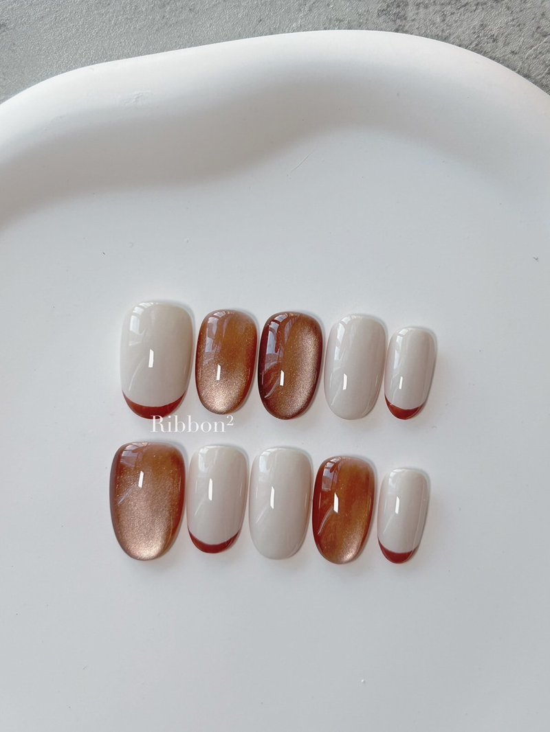 Warm golden shimmer // Pre-order handmade nails_Orange French x Pumpkin Orange Cat Eye - ยาทาเล็บ - วัสดุอื่นๆ 