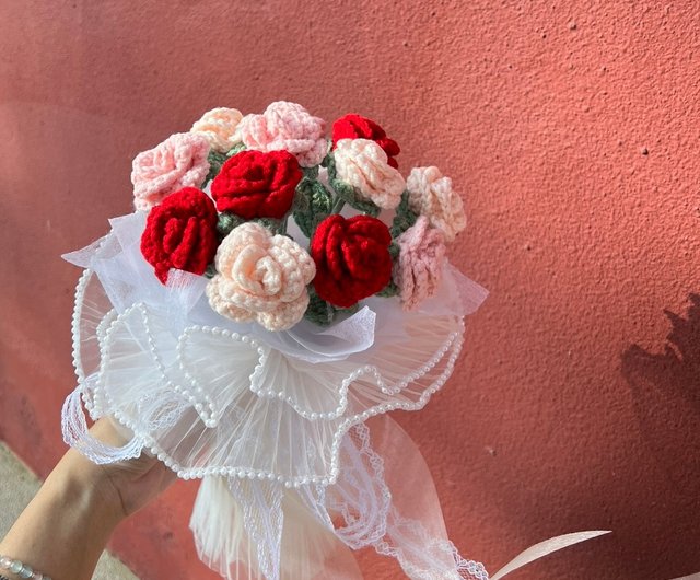 赤いバラの花束 直径 1メートル，75 本 のバラの花かぎ針編み crochet】Rose crocheted with DAISO yarn🌹｜Beginner-friendly