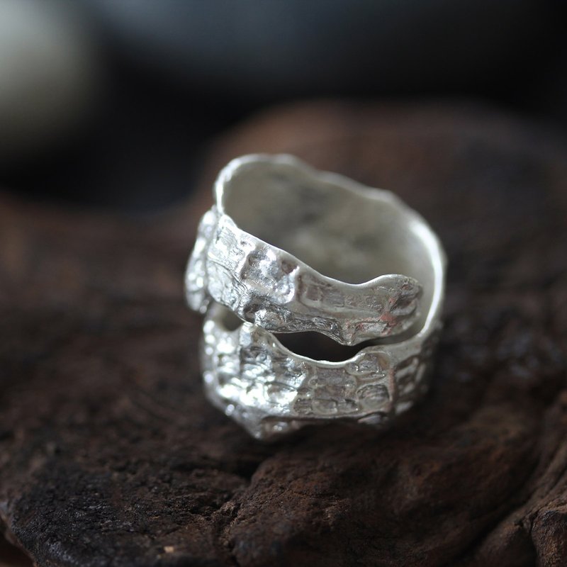 Handmade 99.9% silver charcoal texture infinity wrap ring (R0050) - 戒指 - 銀 