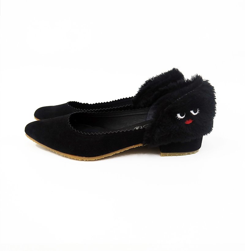 Madam Monster Pumps - Black - รองเท้าลำลองผู้หญิง - งานปัก สีดำ