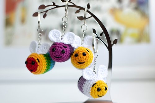 WorldCrochetedToys Keychain crocheted bee, LGBTQ Pride Flags, Gay, Lesbian, NonBinary, Bisexual