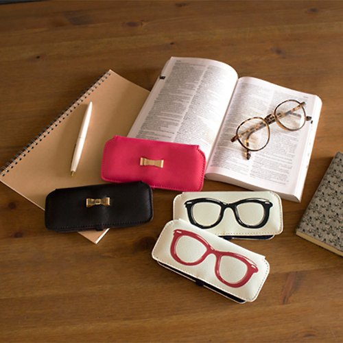 Zuijin Glasses Case Calmo Eyeglass Case Calmo Slim Glasses Case Animal  Print - Shop PALAS & DÉCORÉ LUONNOS Other - Pinkoi