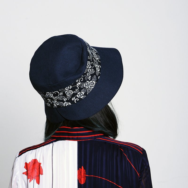 JOJA│ lady hat / dark blue x white flowers - Hats & Caps - Other Materials Blue
