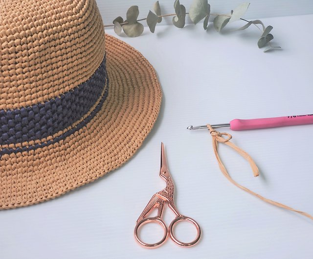 DIY kit including tutorial video for crocheting classic summer hat