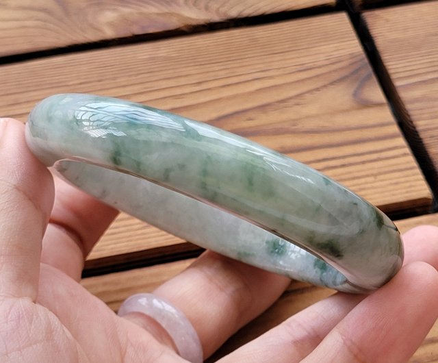 純粋な翡翠] 天然翡翠のグリーンに浮かぶ花、スマートで寛大で
