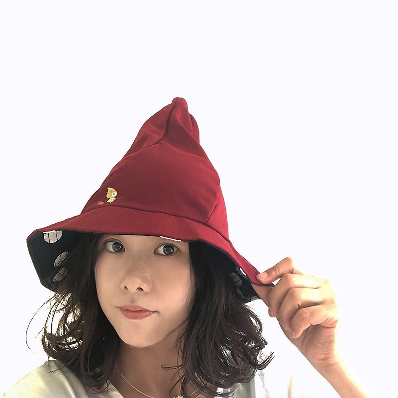 Embroidered little witch hat-forest-style look with a small face - หมวก - ผ้าฝ้าย/ผ้าลินิน หลากหลายสี