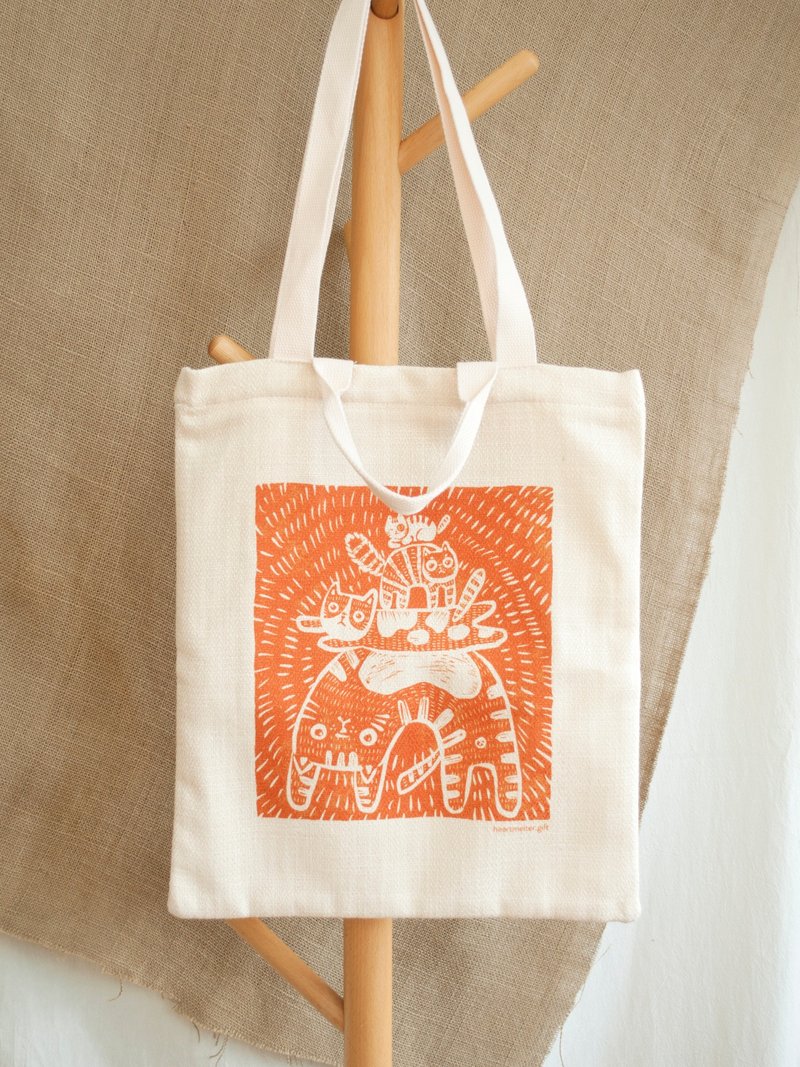 Original design print style cloth bag-cat - กระเป๋าแมสเซนเจอร์ - วัสดุอื่นๆ ขาว