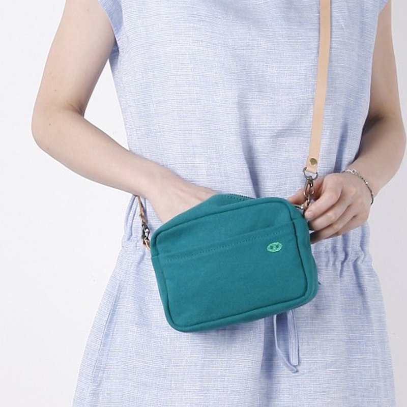 Mushroom Mogu / oblique shoulder canvas bag / small jingle (lake green) - Messenger Bags & Sling Bags - Paper Green