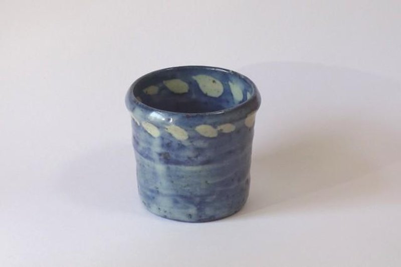 抜絵 polka dot crest cups - Mugs - Pottery 
