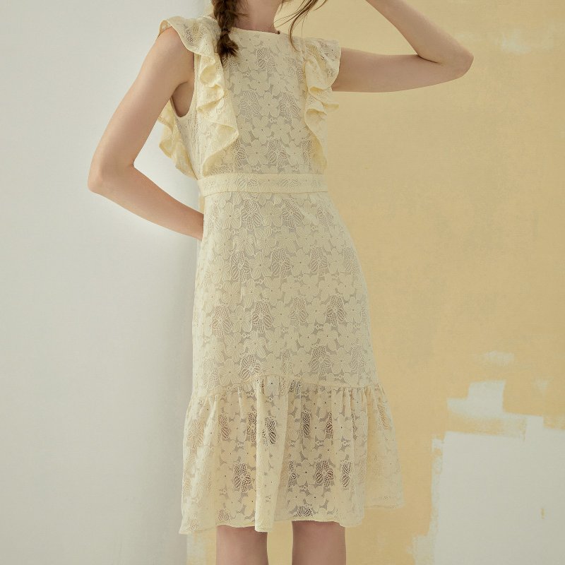 Charlotte Ruffle Sleeveless Lace Dress - ชุดเดรส - ไนลอน สีกากี