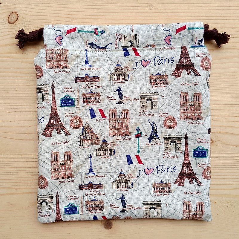 I love Paris drawstring bag (large) - กระเป๋าเครื่องสำอาง - ผ้าฝ้าย/ผ้าลินิน สีกากี