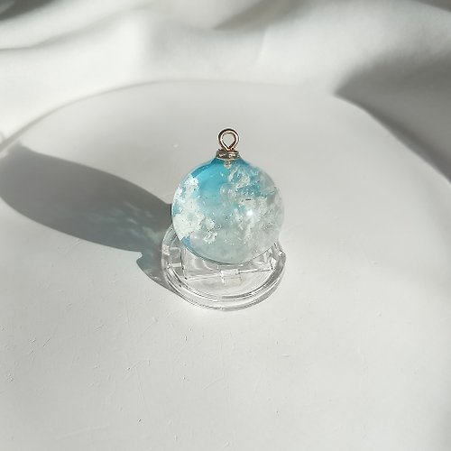 Las Artez Blue Sky With Bubble Resin Pendant, Sky Clouds Resin Ball, Gold Plated Necklace