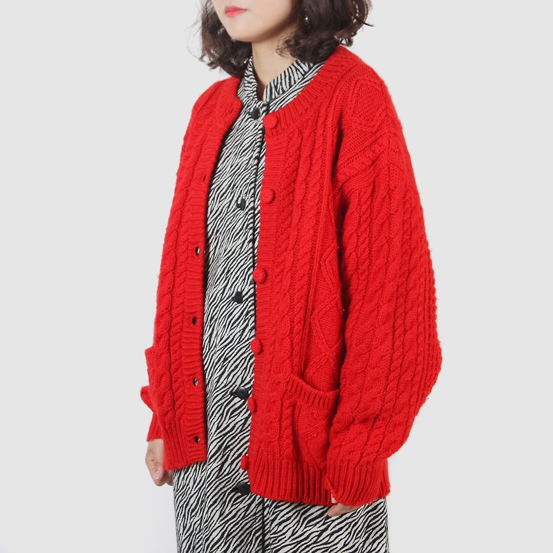 [Egg Plant Vintage] Yanghong Tea Twist Textured Vintage Cardigan Sweater Jacket - Women's Sweaters - Wool Red