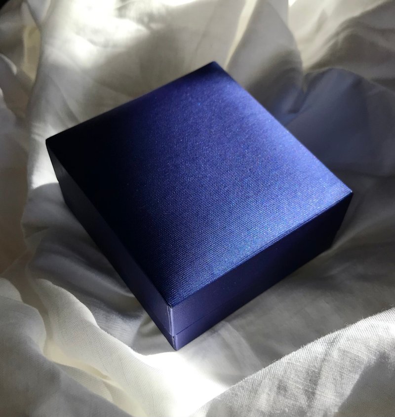 高貴優雅 水晶 crystal 吊墜 擺設 包裝盒 禮物盒 - 禮物盒/包裝盒 - 其他人造纖維 藍色