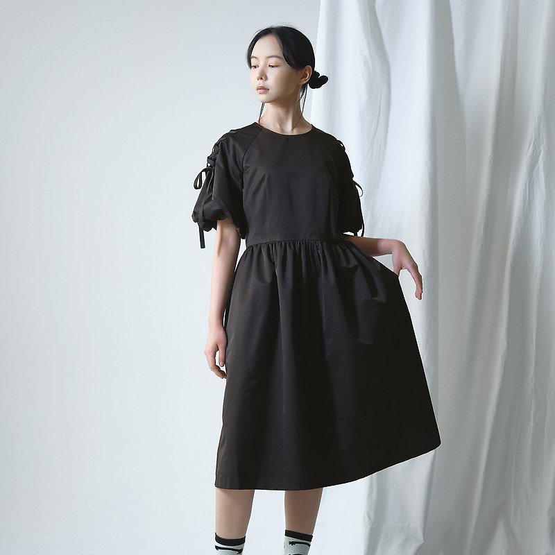 緞帶泡泡袖洋裝 - 洋裝/連身裙 - 棉．麻 黑色