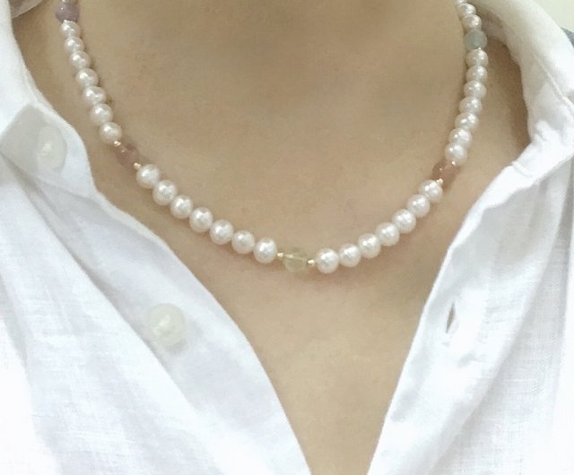 pastel pearl necklace