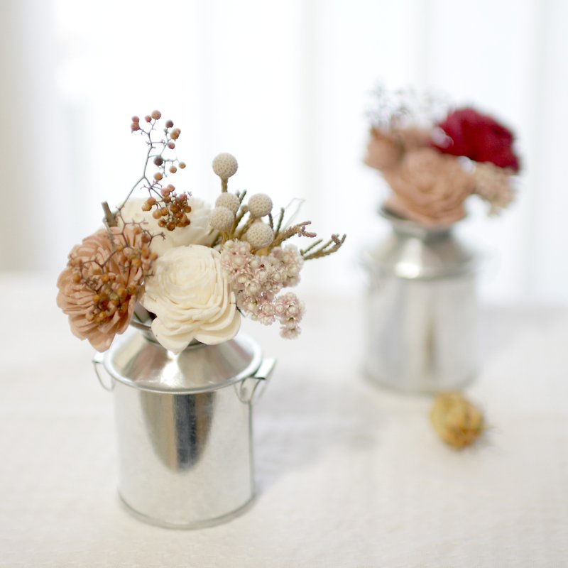 Tinplate dry flower (nude skin color) - ช่อดอกไม้แห้ง - พืช/ดอกไม้ ขาว