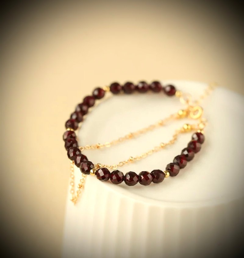 C&W natural raw diamond faceted burgundy Stone double layer 14k temperament simple design bracelet - สร้อยข้อมือ - หยก สีทอง