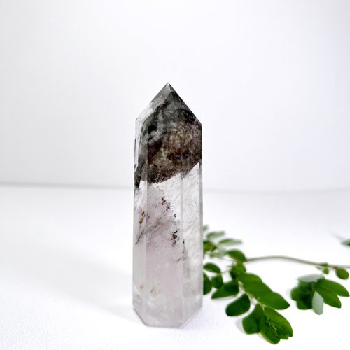 A:Triangle 飄浮。柱 擺件 療癒 l 白幽靈柱 細閃 四季幽靈柱 有天然礦坑 l