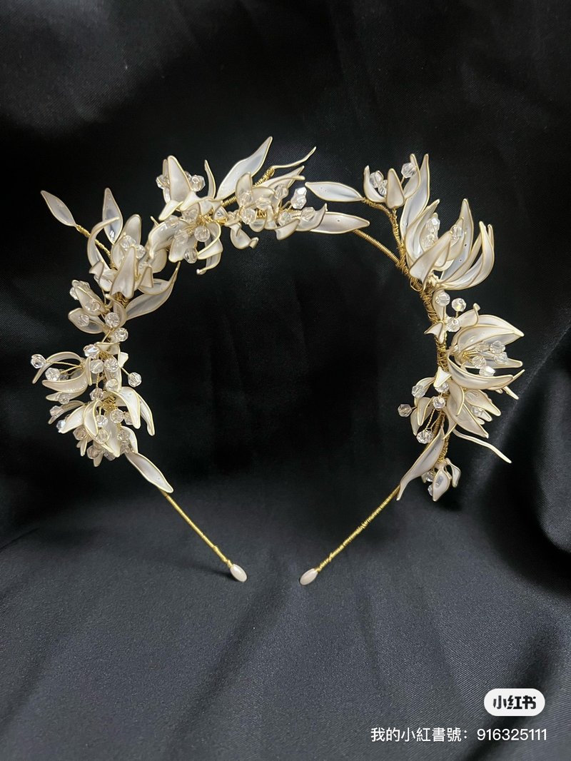 偽ボスレディキングボスクリスタルフラワーカローラA - ヘアアクセサリー - 金属 ゴールド