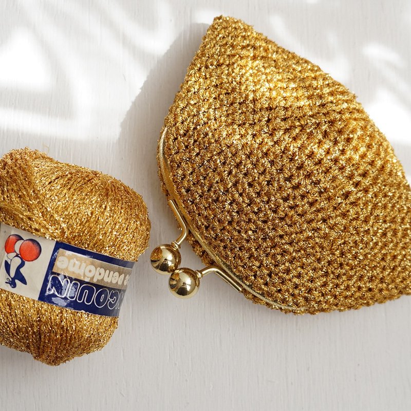 Ba-ba handmade Crochet pouch No.C1692 - 化妝包/收納袋 - 其他材質 金色