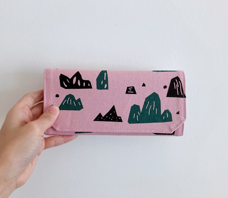 Handmade Canvas Wallet-pink mountain - กระเป๋าสตางค์ - ผ้าฝ้าย/ผ้าลินิน สึชมพู