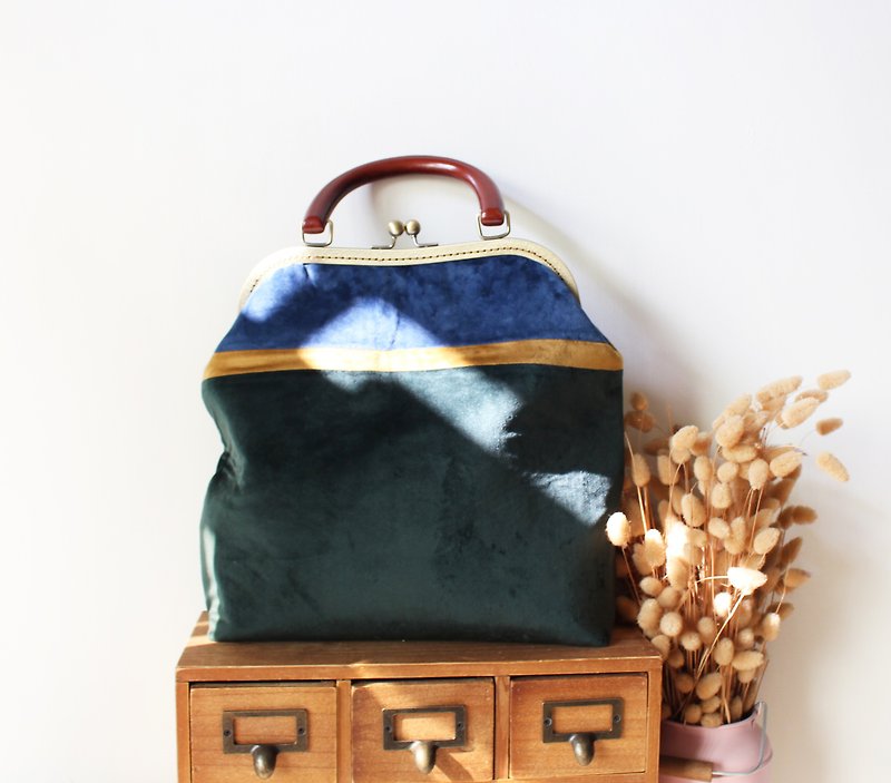 Jihe jiho flannel handbag big mouth gold bag - กระเป๋าถือ - เส้นใยสังเคราะห์ สีเขียว